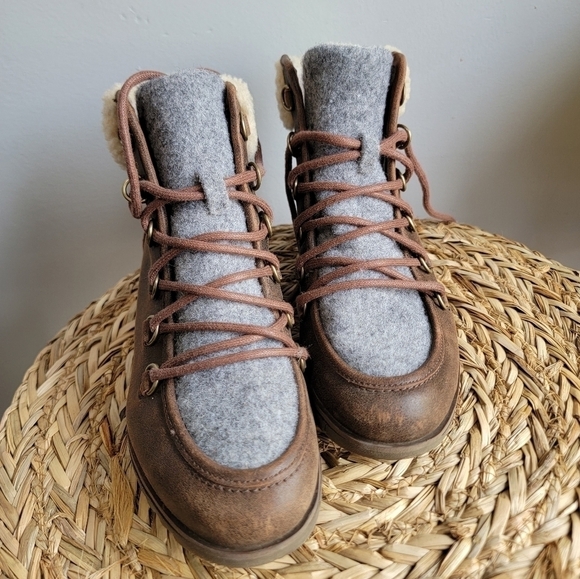 Sorel women's Harlow Lace Cozy waterproof boot women's 6 - Picture 7 of 9